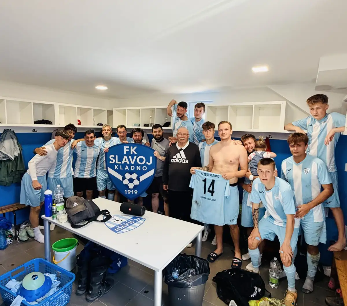 A-tým - Slavoj přehrál Lhotu 4:1, dvakrát se trefil Holub