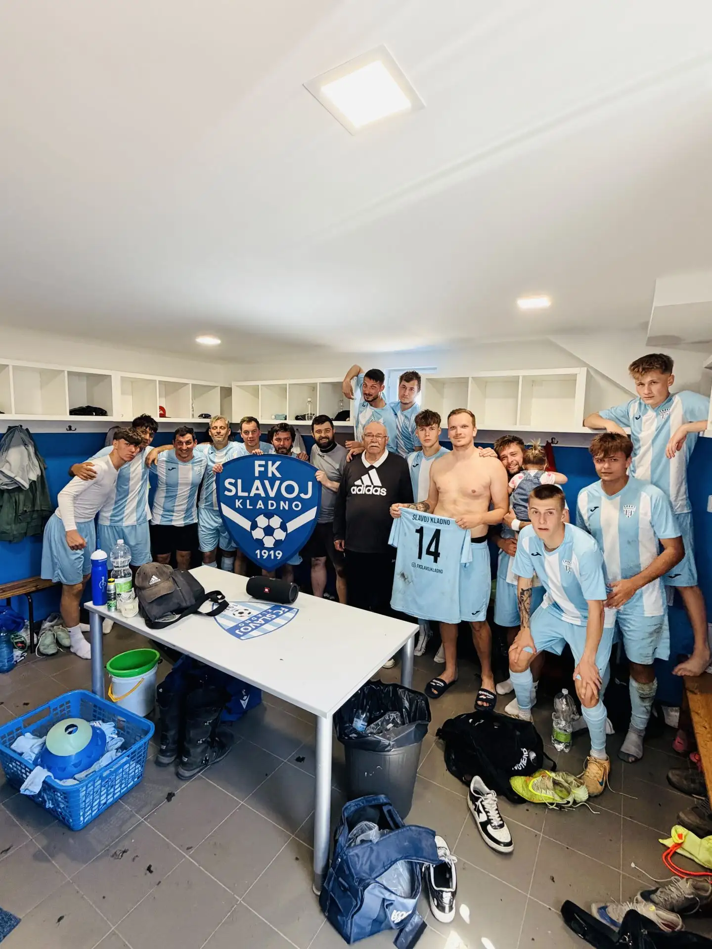 A-tým - Slavoj přehrál Lhotu 4:1, dvakrát se trefil Holub