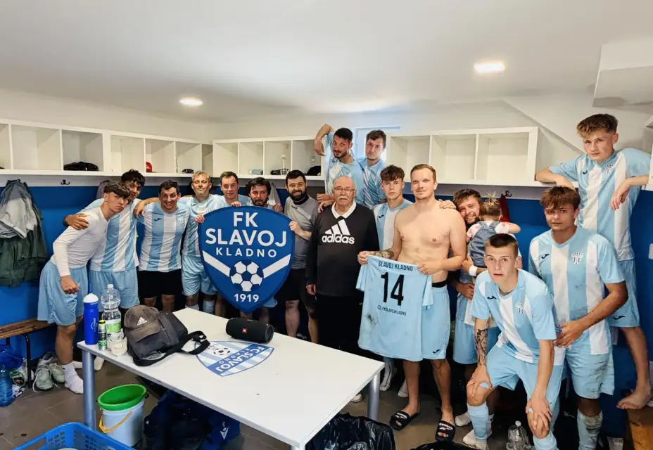 A-tým - Slavoj přehrál Lhotu 4:1, dvakrát se trefil Holub