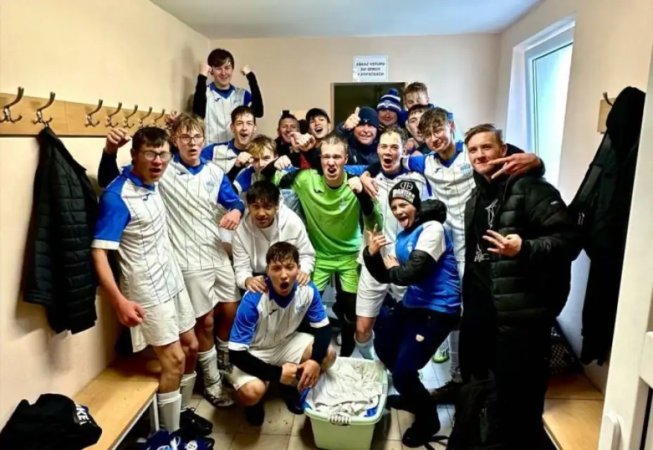 Dorost těsně zvítězil.