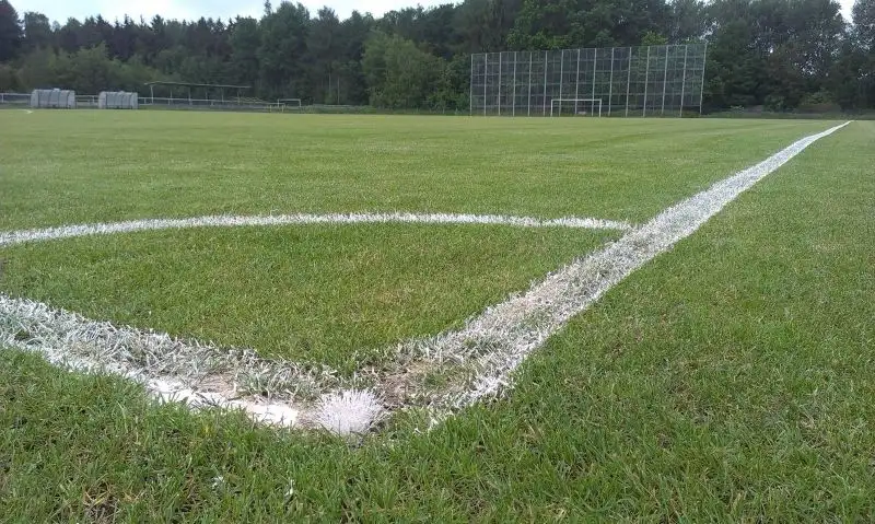 Dorost na úvod jara veze bod ze hřiště SK Zichovec.