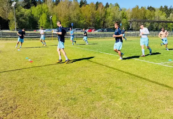 A-tým 22. kolo Slavoj Kladno A - SK Lhota 8. liga MACRON Yoursport
