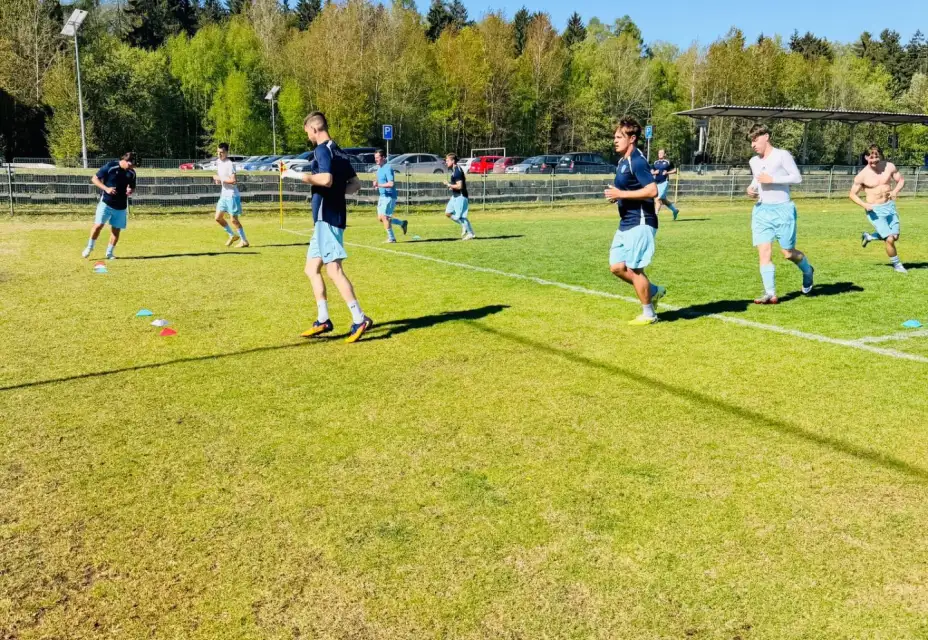 A-tým 22. kolo Slavoj Kladno A - SK Lhota 8. liga MACRON Yoursport